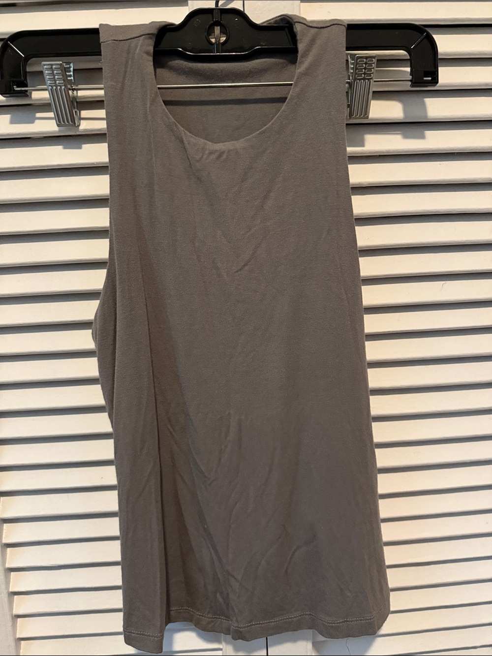 Everyday Scoop Neck Tank Top - Gray